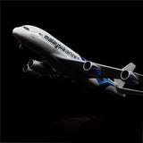 Malaysia AirplaneModels 1/160 Fit for Plastic Resin Aviation Airbus A380 MalaysiaAircraft Model with Lights and Wheels Collection Plane.