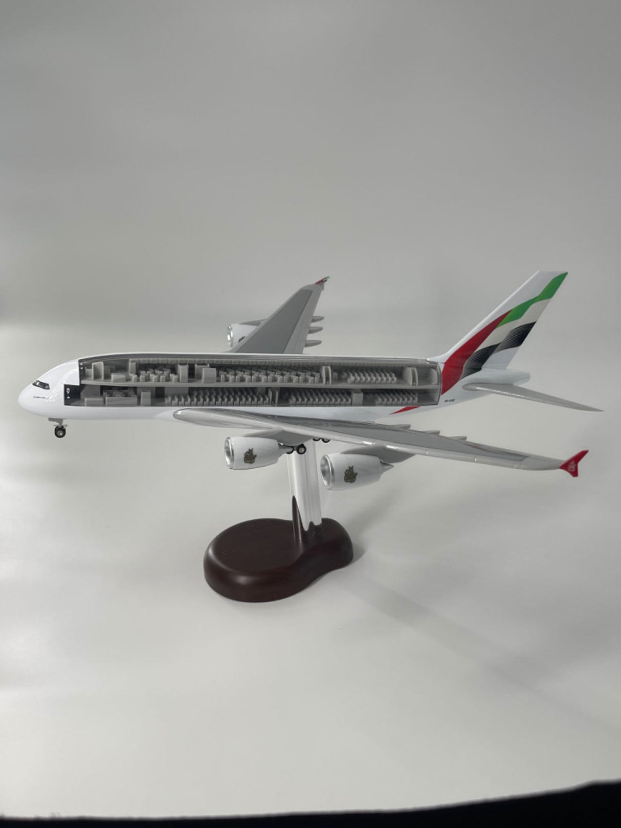 1:160 Fly Emirates A380 Plane Model / LED Light & Wheel Aircraft Model 45cm