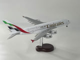 1:160 Fly Emirates A380 Plane Model / LED Light & Wheel Aircraft Model 45cm