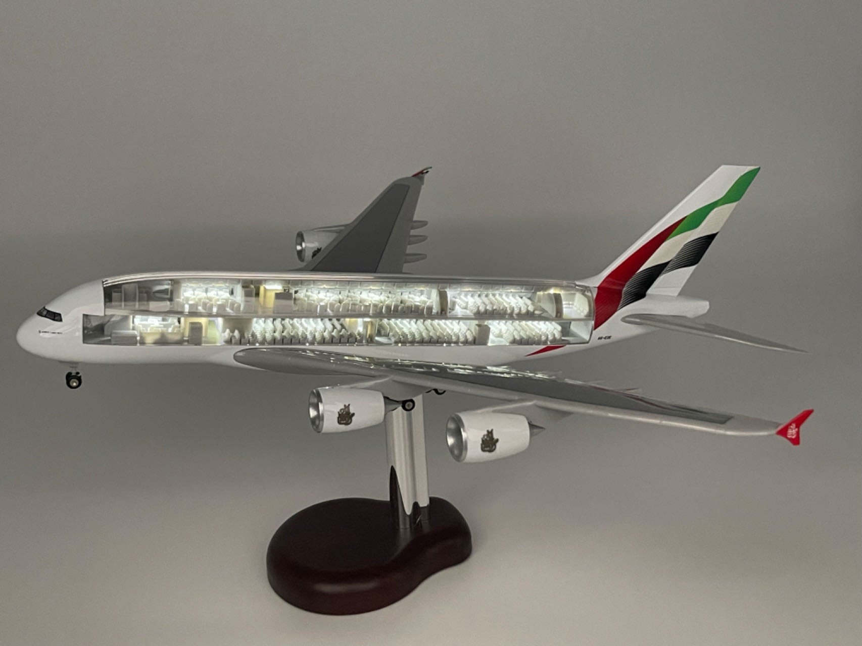 Aircraft Model エミレーツ航空 ライト点灯 Airbus A380 模型・プラモデル