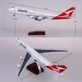 Qatas Boing 747 Scale 1:150 47cm with Light and  landing ger Aircraft Model