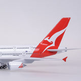Qantas A380  Scale 1:200  37 cm Airplane Model With light and landing Gear